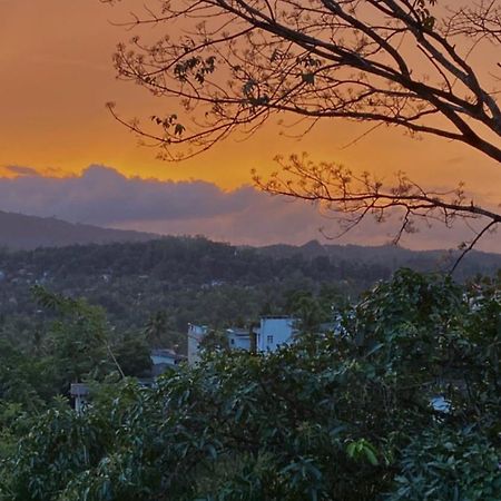 Kandy Hill Escape Bagian luar foto
