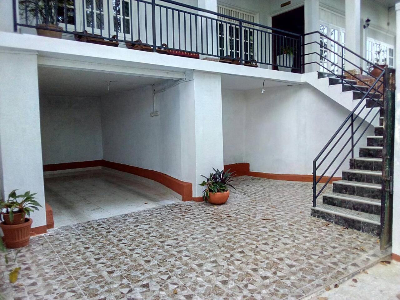 Kandy Hill Escape Bagian luar foto